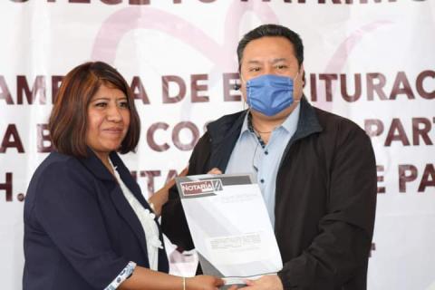 Familias de Panotla formalizan su patrimonio a través de campañas de escrituración