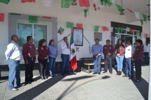 Alcalde de Tzompantepec realizó la pega de Bando Solemne de Fiestas Patrias 2019