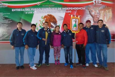 Recibe Tzompantepec llama de Independencia imagen 1