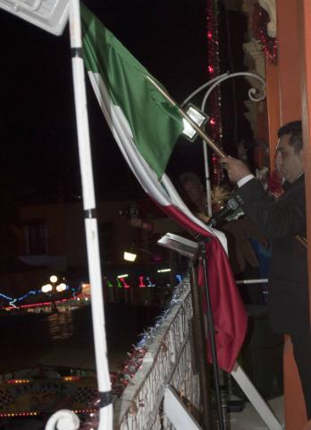 Gutiérrez Juárez da el Grito de Independencia de México imagen 1