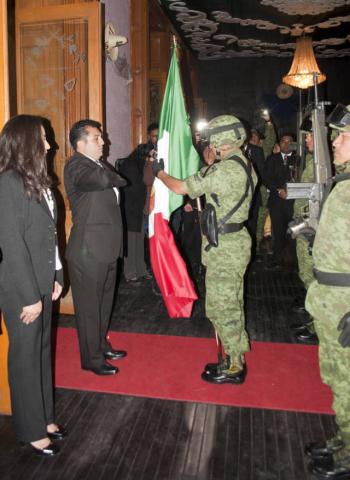 Gutiérrez Juárez da el Grito de Independencia de México imagen 3