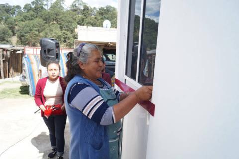 Alcalde mejora la calidad de vida de 10 familias con un cuarto dormitorio imagen 2