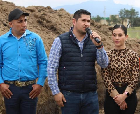 Alcalde de Atlangatepec dio el banderazo para la construcción del puente a Tepetzala
