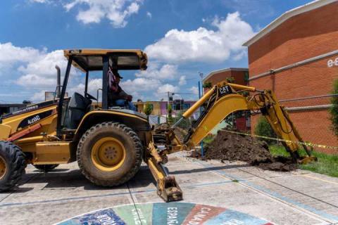 Javier Rivera cumple: inicia construcción de techumbre en San Diego 94 imagen 2