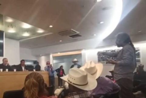 Campesinos de Tlaxcala encaran a diputados federales: “trabajen como nosotros, día y noche”