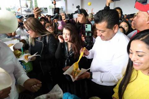 Carlos Augusto Pérez Hernández refrenda su respaldo a pequeños empresarios en la 21ª Feria del Taco de Canasta imagen 1
