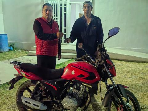 Rápida respuesta de la policía de Teolocholco permitió recuperar dos motocicletas robadas