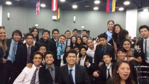 Galardonan a alumnos del IMM con reconocimientos por la participación en Modelo de Naciones Unidas 2015 imagen 1