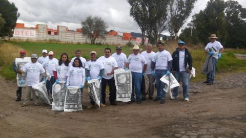 Motivante campaña de limpieza en Tzompantepec imagen 3