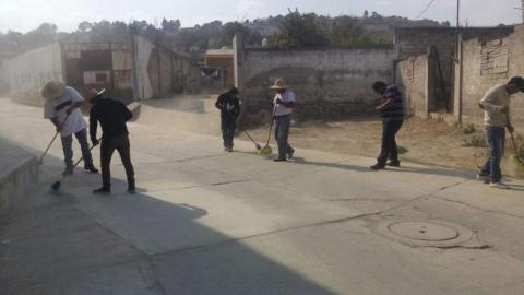Mantiene Ayuntamiento limpieza en calles y barrancas imagen 1