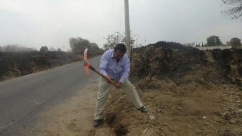 Ayuntamiento realiza desazolve de cunetas para prevenir inundaciones imagen 1