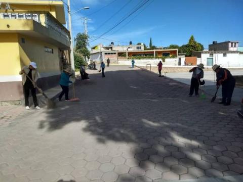 Destaca campaña de limpieza en Texoloc imagen 3