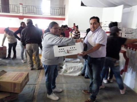 Entrega de paquetes de aves de traspatio en Tequexquitla imagen 4