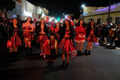 Realizan el tradicional desfile navideño en Tlaxco imagen 7