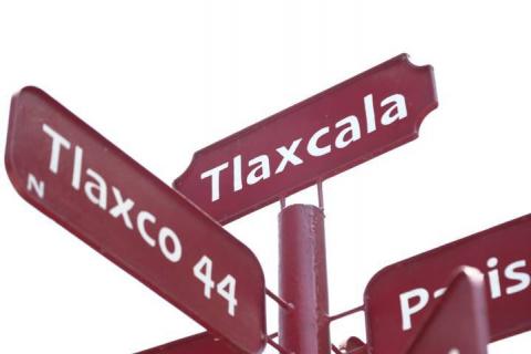 Tlaxcaltecas vandalizan placa de patrimonio de la humanidad de ex convento de San Francisco imagen 2