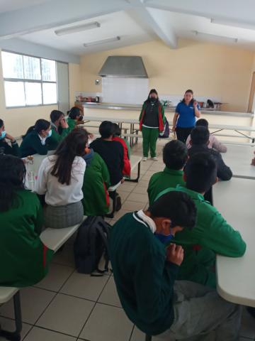 Realizan pláticas en escuelas de Apizaco en beneficio de una convivencia sana imagen 8