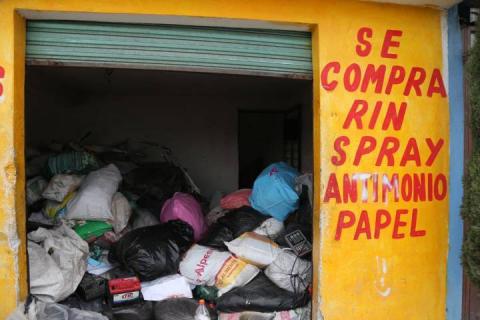 Material de reciclaje, sobre la carretera federal Tlaxcala-Texmelucan imagen 4