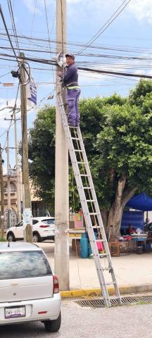 Intenso programa de rehabilitación de alumbrado público en comunidades y cabecera de Apetatitlán imagen 3