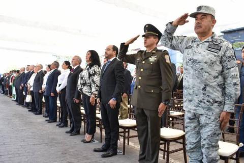 Entregan en Apizaco mérito ciudadano a la Escuela Secundaria Federal Número 1 imagen 7