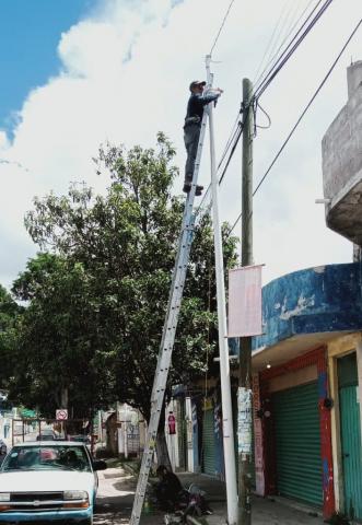 Apetatitlán se beneficia con la colocación y rehabilitación de luminarias imagen 3