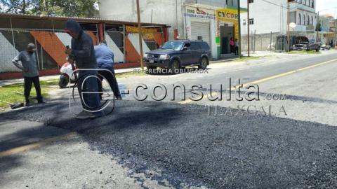 Vecinos colocan topes en Zaragoza, Totolac, sobre la carretera federal imagen 1