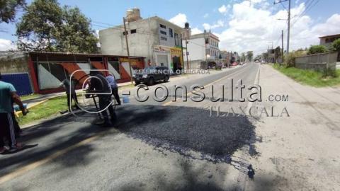Vecinos colocan topes en Zaragoza, Totolac, sobre la carretera federal imagen 3
