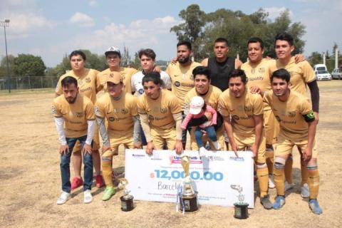 Fiesta familiar y deportiva en Apetatitlán; Anónimas y Barcelona refrenda su titulo imagen 3