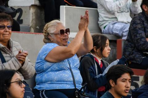 Gran ambiente se vivió durante el partido de voleibol en Apizaco imagen 8