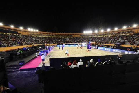 Partidos de octavos de final de voleibol se viven al máximo en Apizaco imagen 1