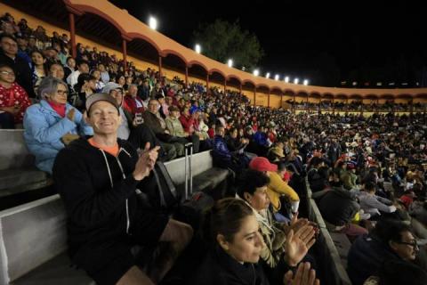 Partidos de octavos de final de voleibol se viven al máximo en Apizaco imagen 4
