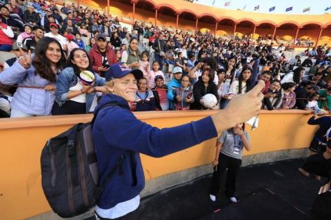Partidos de octavos de final de voleibol se viven al máximo en Apizaco imagen 6