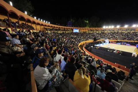 Partidos de octavos de final de voleibol se viven al máximo en Apizaco imagen 9