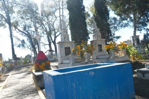 Gobierno de Apetatitlán ejecuta labores de mantenimiento en el panteón municipal imagen 4