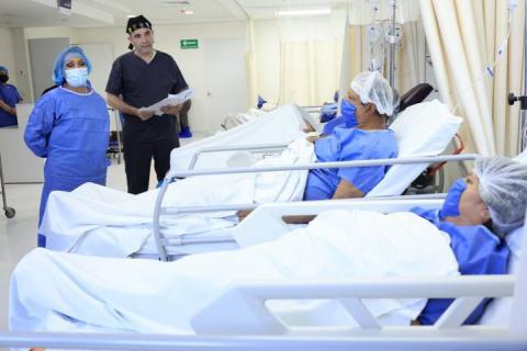 Pone en marcha la gobernadora la "Macrojornada de cirugías oftalmológicas" imagen 1