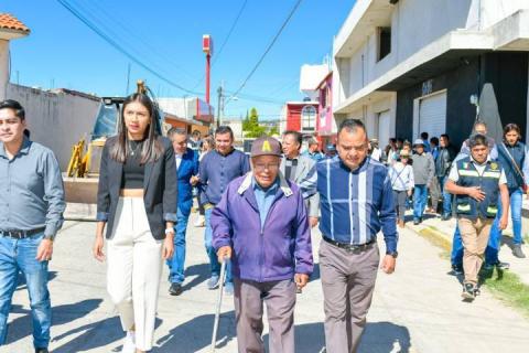 Arranca obra de pavimento en calle Allende de la comunidad de Tecolotla - Apetatitlán imagen 3
