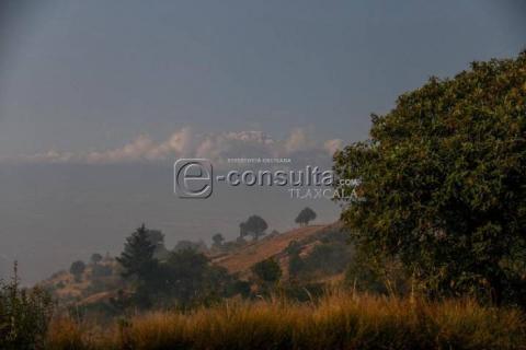 Continúa mala calidad del aire por incendio en relleno sanitario de Panotla imagen 1