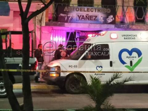 Policía municipal de Apizaco detona arma de fuego y mata a un hombre al interior de negocio imagen 2