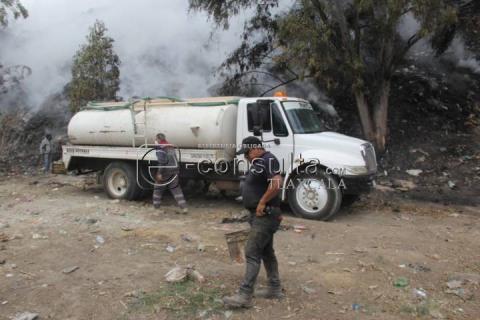 Suman esfuerzos en Panotla para combatir incendio imagen 6