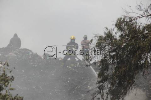 Suman esfuerzos en Panotla para combatir incendio imagen 8