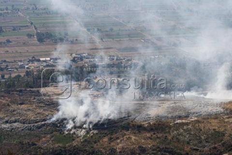 Aún sin poder controlar incendio en relleno sanitario Tonsil imagen 1