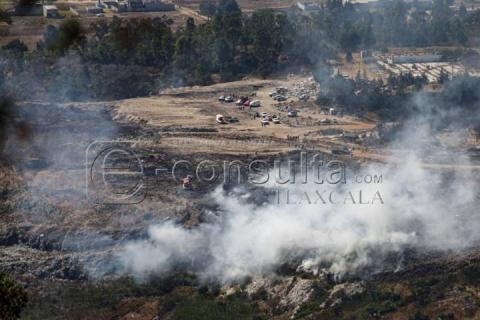 Aún sin poder controlar incendio en relleno sanitario Tonsil imagen 6