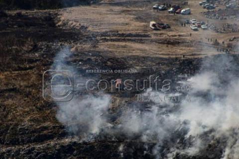 Aún sin poder controlar incendio en relleno sanitario Tonsil imagen 10