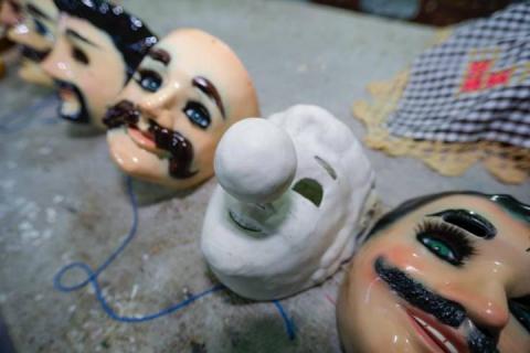 Persiste en las nuevas generaciones la elaboración de máscaras de huehue para carnaval imagen 8