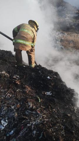 Atiende gobierno estatal brote de incendio en relleno sanitario de Panotla imagen 3
