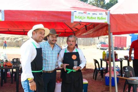 Alcalde encabeza el Festival de Paellas en Apizaco imagen 7