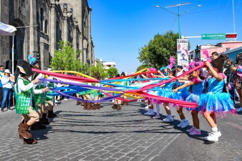 Realizan el desfile del Día de la Primavera y Día Mundial del Agua en Apizaco imagen 2