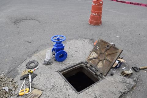Reparan fugas de agua potable en Tlaltelulco imagen 2