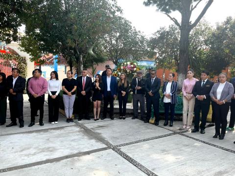Conmemora Gobierno Municipal de Contla el aniversario luctuoso del gran muralista Desiderio Hernández Xochitiotzin imagen 1