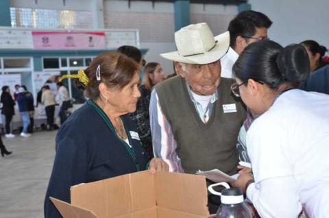 Celebra Tlaltelulco primera feria del migrante y del indígena imagen 4