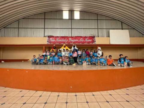 Alcaldesa de Contla entrega juguetes a niños y niñas en su regreso a clases imagen 10